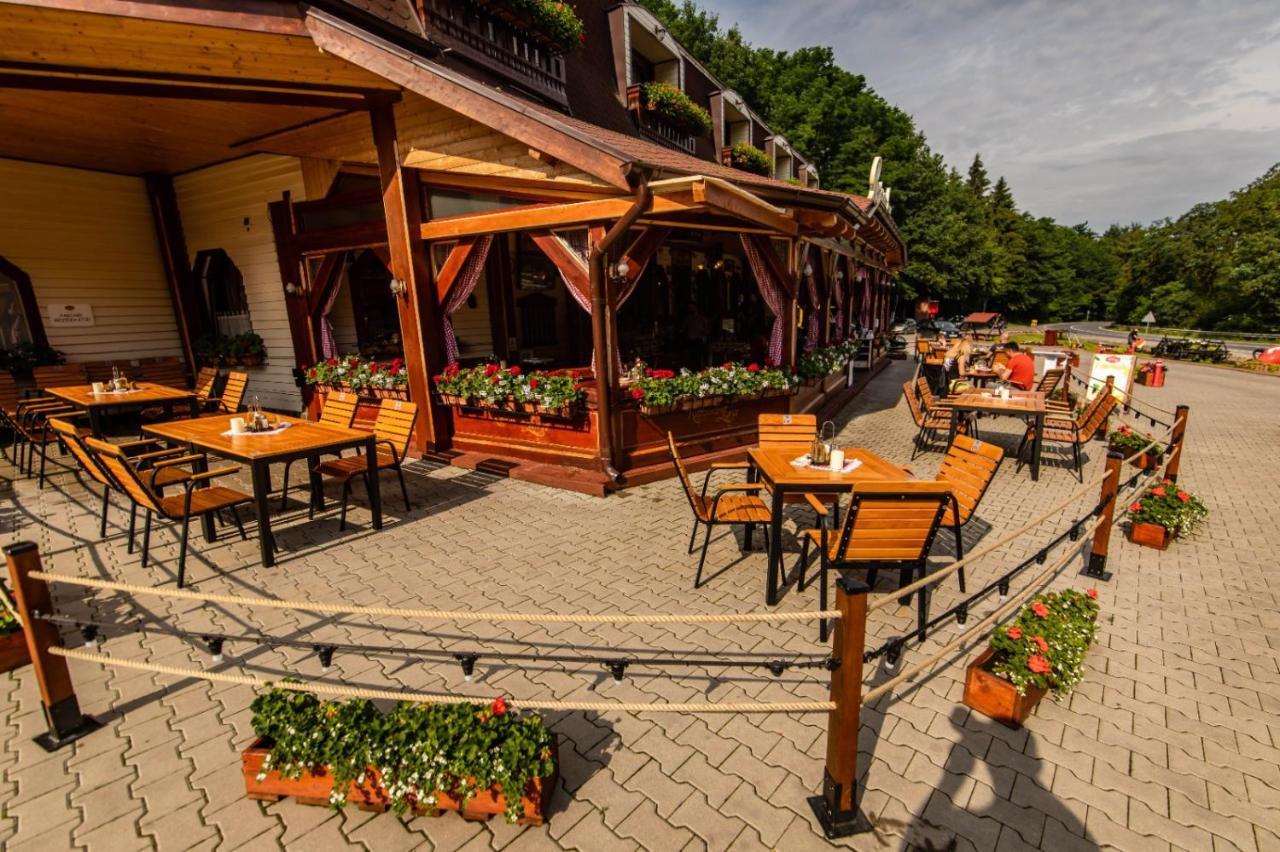 Pensiune Restaurant Lyra Corunca Extérieur photo